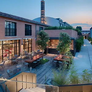 Nh Collection Hotel